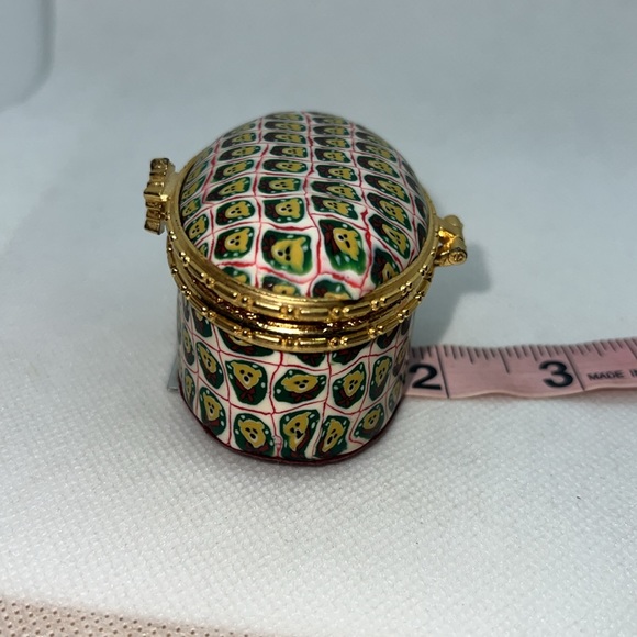 TEDDY BEAR VINTAGE TRINKET HINGED BOX WITH GARNET / BURGUNDY RED VELVET LINING - Picture 12 of 12